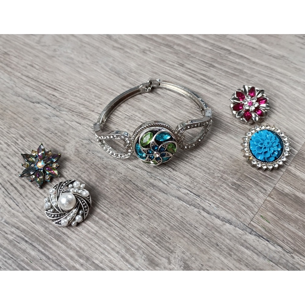 Interchangeable Snap Charm Bracelet 5 Buttons Rhinestone Floral Silver Tone